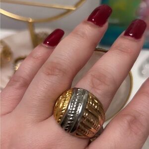 Elegant Two-Tone Gold and Silver Women's Ring